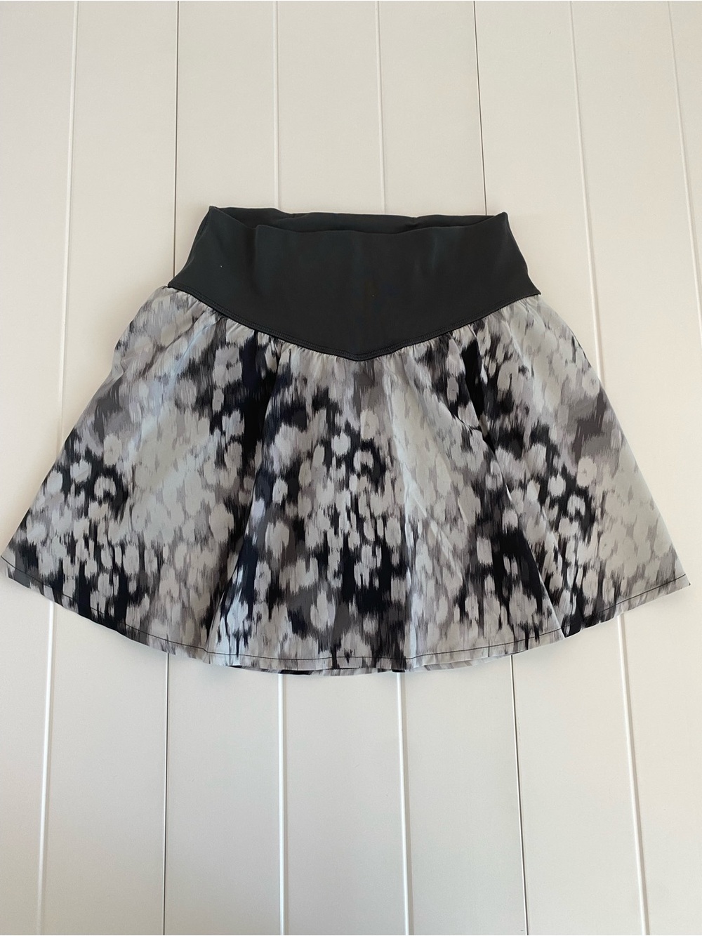 Aerie Offline Athletic Skirt with Built-in Shorts black leopard